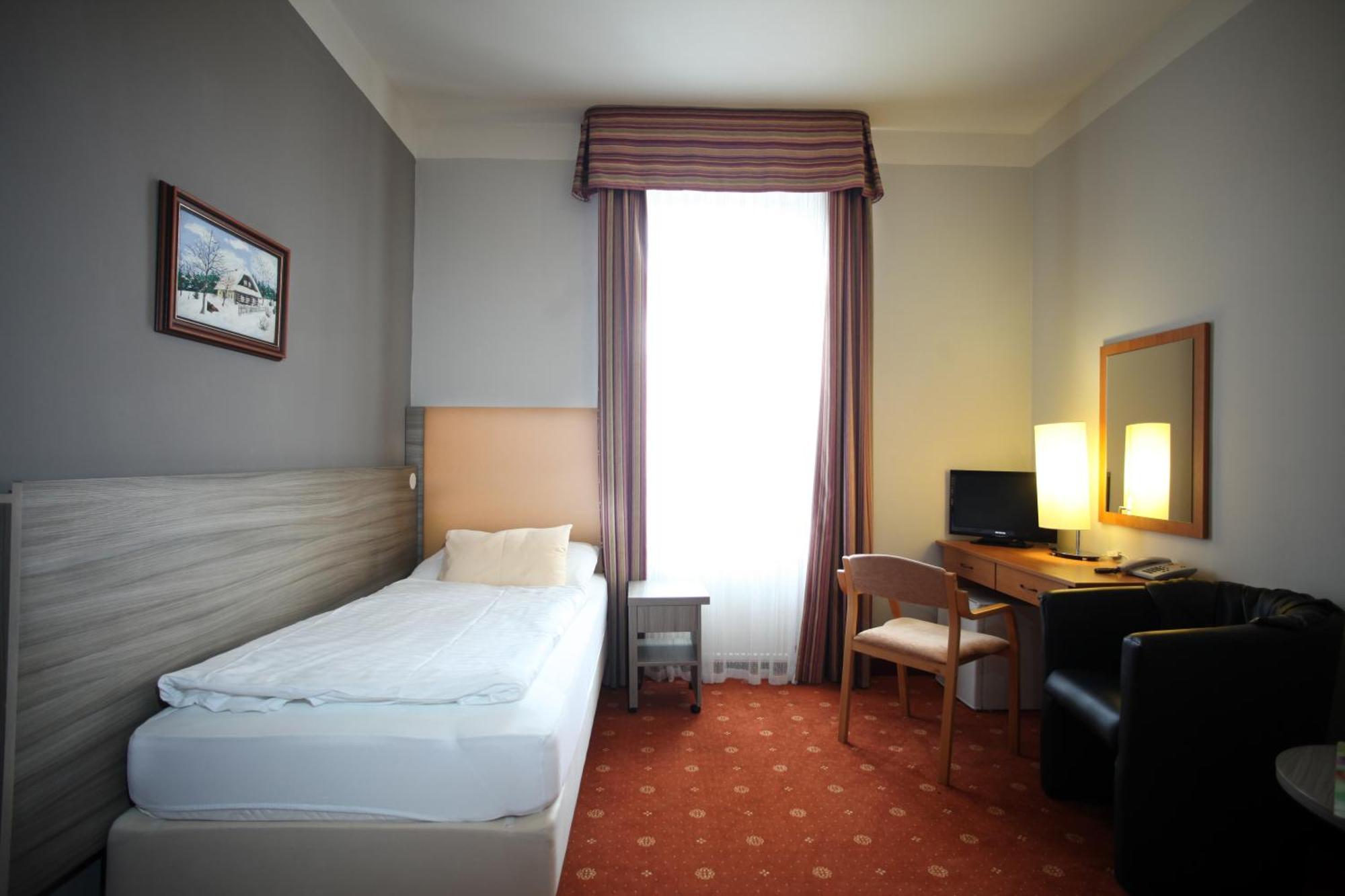 Hotel Paris Mariánské Lázně Exteriör bild